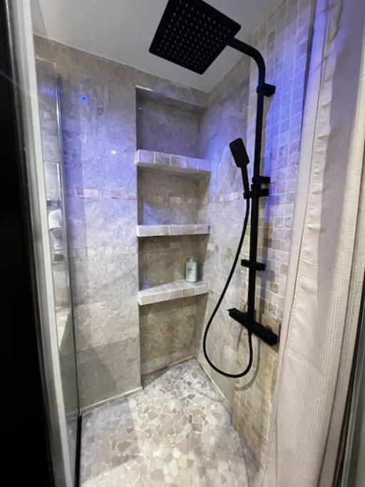 Appartement Convivial Pour Sejourner Le Kremlin-Bicêtre Exterior foto