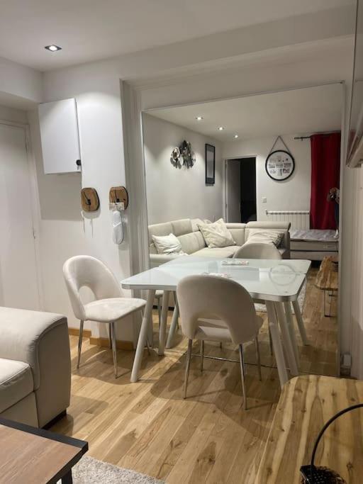 Appartement Convivial Pour Sejourner Le Kremlin-Bicêtre Exterior foto
